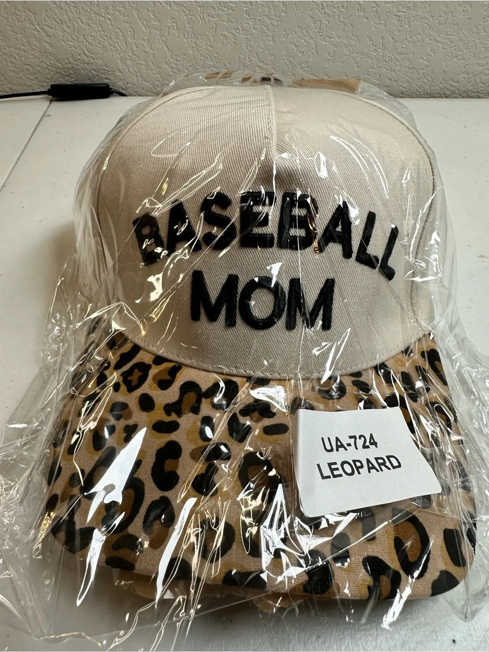 NWT Women’s Trucker Hat Cream & Animal Print Embroidered BASEBALL MOM